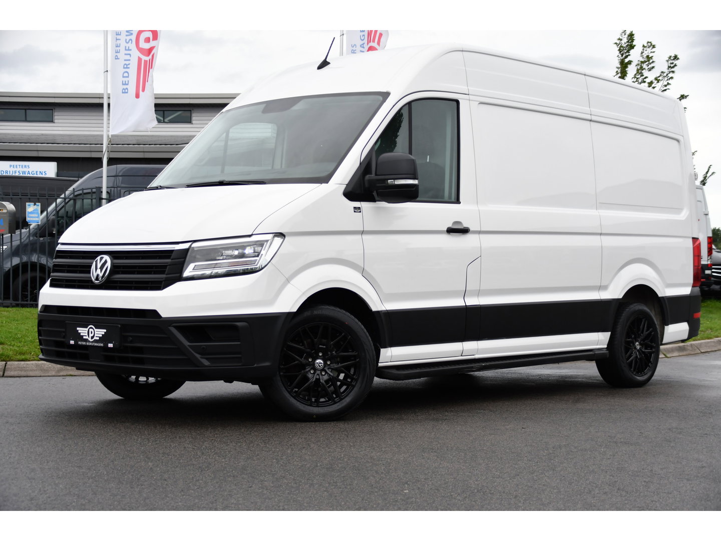 Volkswagen Crafter 35 2.0 TDI L3H3 PB Edition Adaptieve Cruise, Camera, LED, Carplay, Trekhaak, Automaat, 140pk, Sensoren, Multimedia, Uniek!