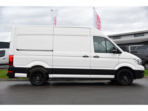 Volkswagen Crafter 35 2.0 TDI L3H3 PB Edition Adaptieve Cruise, Camera, LED, Carplay, Trekhaak, Automaat, 140pk, Sensoren, Multimedia, Uniek!