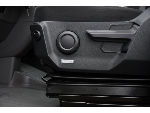 Volkswagen Crafter 35 2.0 TDI L3H3 PB Edition Adaptieve Cruise, Camera, LED, Carplay, Trekhaak, Automaat, 140pk, Sensoren, Multimedia, Uniek!
