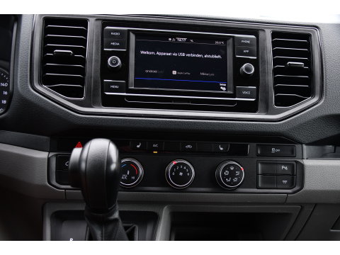Volkswagen Crafter 35 2.0 TDI L3H3 PB Edition Adaptieve Cruise, Camera, LED, Carplay, Trekhaak, Automaat, 140pk, Sensoren, Multimedia, Uniek!