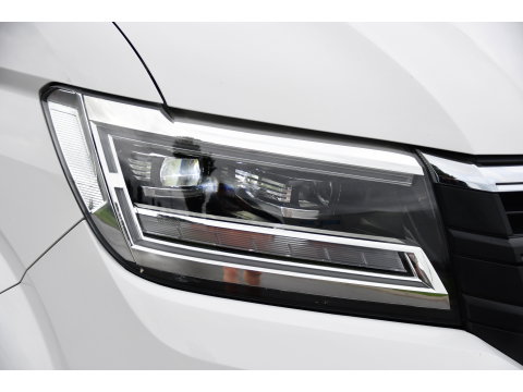 Volkswagen Crafter 35 2.0 TDI L3H3 PB Edition Adaptieve Cruise, Camera, LED, Carplay, Trekhaak, Automaat, 140pk, Sensoren, Multimedia, Uniek!