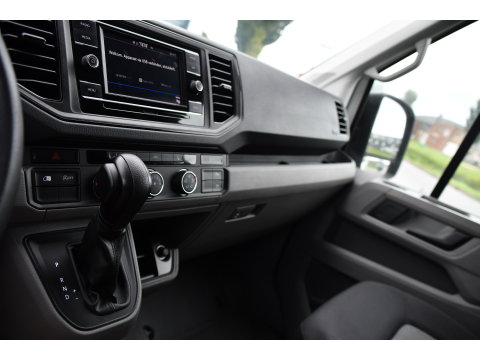Volkswagen Crafter 35 2.0 TDI L3H3 PB Edition Adaptieve Cruise, Camera, LED, Carplay, Trekhaak, Automaat, 140pk, Sensoren, Multimedia, Uniek!