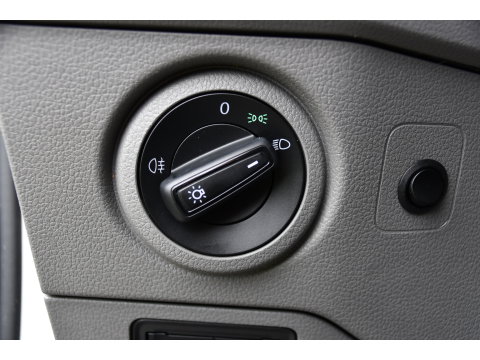 Volkswagen Crafter 35 2.0 TDI L3H3 PB Edition Adaptieve Cruise, Camera, LED, Carplay, Trekhaak, Automaat, 140pk, Sensoren, Multimedia, Uniek!
