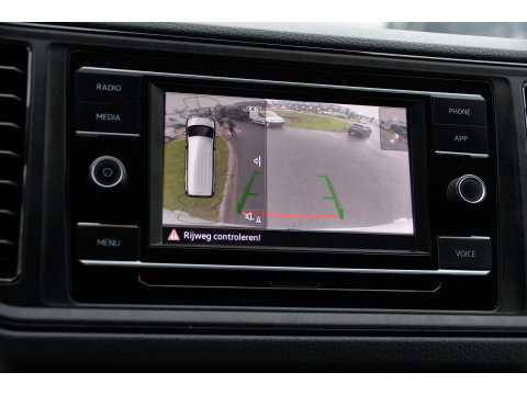 Volkswagen Crafter 35 2.0 TDI L3H3 PB Edition Adaptieve Cruise, Camera, LED, Carplay, Trekhaak, Automaat, 140pk, Sensoren, Multimedia, Uniek!