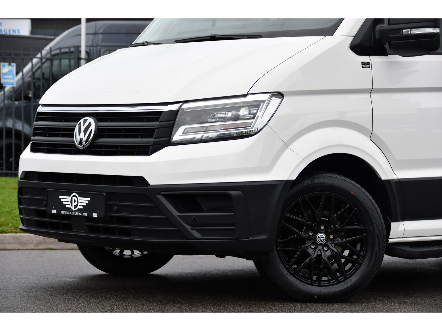 Volkswagen Crafter 35 2.0 TDI L3H3 PB Edition Adaptieve Cruise, Camera, LED, Carplay, Trekhaak, Automaat, 140pk, Sensoren, Multimedia, Uniek!