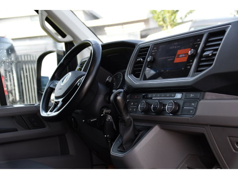 Volkswagen Crafter 35 2.0 TDI L3H2 Highline PB Edition Full Options! Adaptieve Cruise, Camera, Carplay, LED, Stuur verwarming, 177pk, Automaat, Multimedia, Stoelverwarming, Uniek!