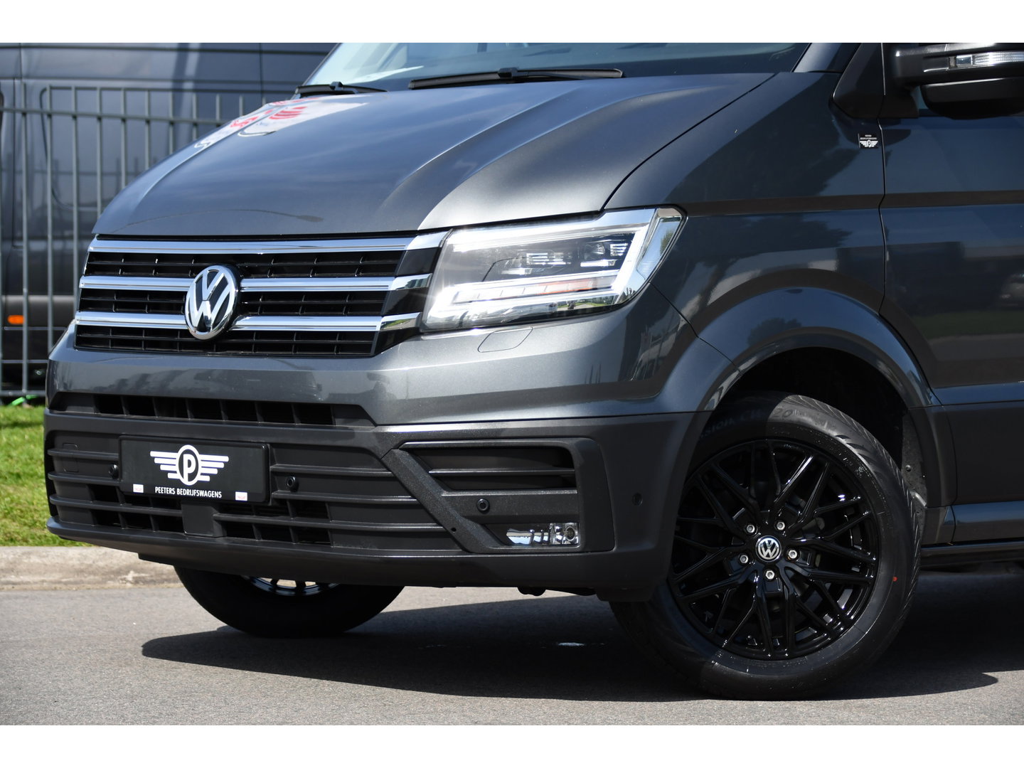 Volkswagen Crafter 35 2.0 TDI L3H2 Highline PB Edition Full Options! Adaptieve Cruise, Camera, Carplay, LED, Stuur verwarming, 177pk, Automaat, Multimedia, Stoelverwarming, Uniek!