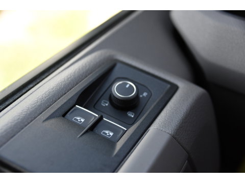 Volkswagen Crafter 35 2.0 TDI L3H2 Highline PB Edition Full Options! Adaptieve Cruise, Camera, Carplay, LED, Stuur verwarming, 177pk, Automaat, Multimedia, Stoelverwarming, Uniek!