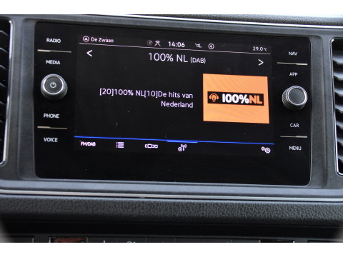 Volkswagen Crafter 35 2.0 TDI L3H2 Highline PB Edition Full Options! Adaptieve Cruise, Camera, Carplay, LED, Stuur verwarming, 177pk, Automaat, Multimedia, Stoelverwarming, Uniek!