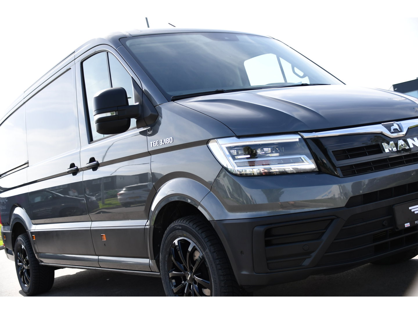 MAN TGE 3.180 35 2.0 L3H2 PB Edition MARGE! Camera, Cruise, Carplay, LED, Stuurverwarming, 177pk, Trekhaak, Automaat, Uniek!