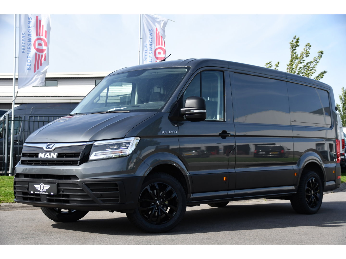 MAN TGE 3.180 35 2.0 L3H2 PB Edition MARGE! Camera, Cruise, Carplay, LED, Stuurverwarming, 177pk, Trekhaak, Automaat, Uniek!