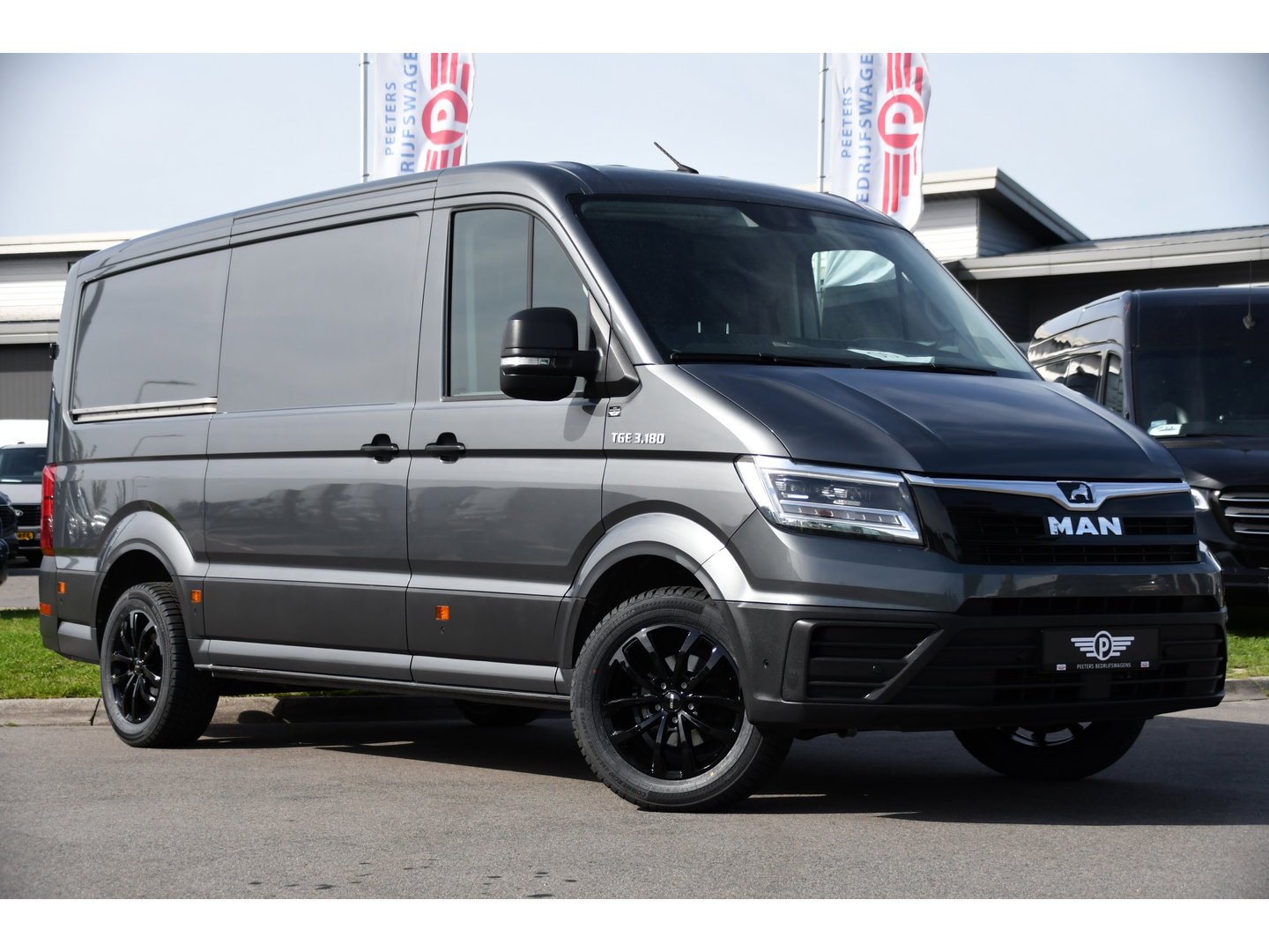 MAN TGE 3.180 35 2.0 L3H2 PB Edition MARGE! Camera, Cruise, Carplay, LED, Stuurverwarming, 177pk, Trekhaak, Automaat, Uniek!