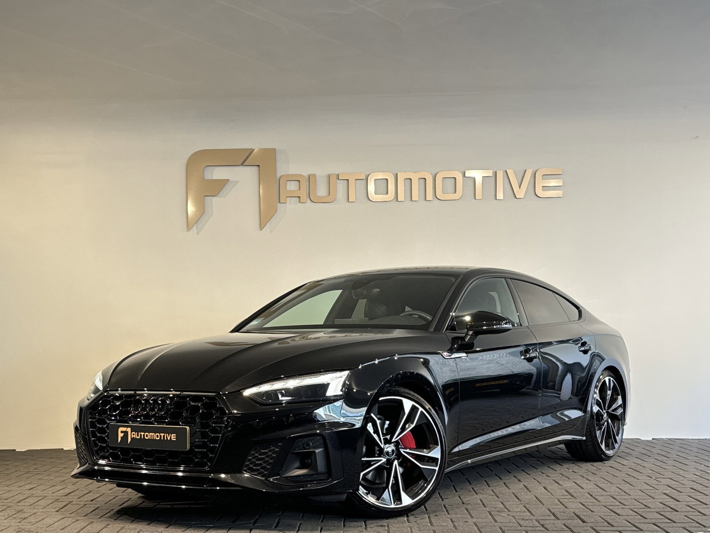 Audi A5 Sportback 40 TFSI S edition Competition Camera|Keyless|Trekhaak