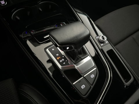 Audi A5 Sportback 40 TFSI S edition Competition Camera|Keyless|Trekhaak