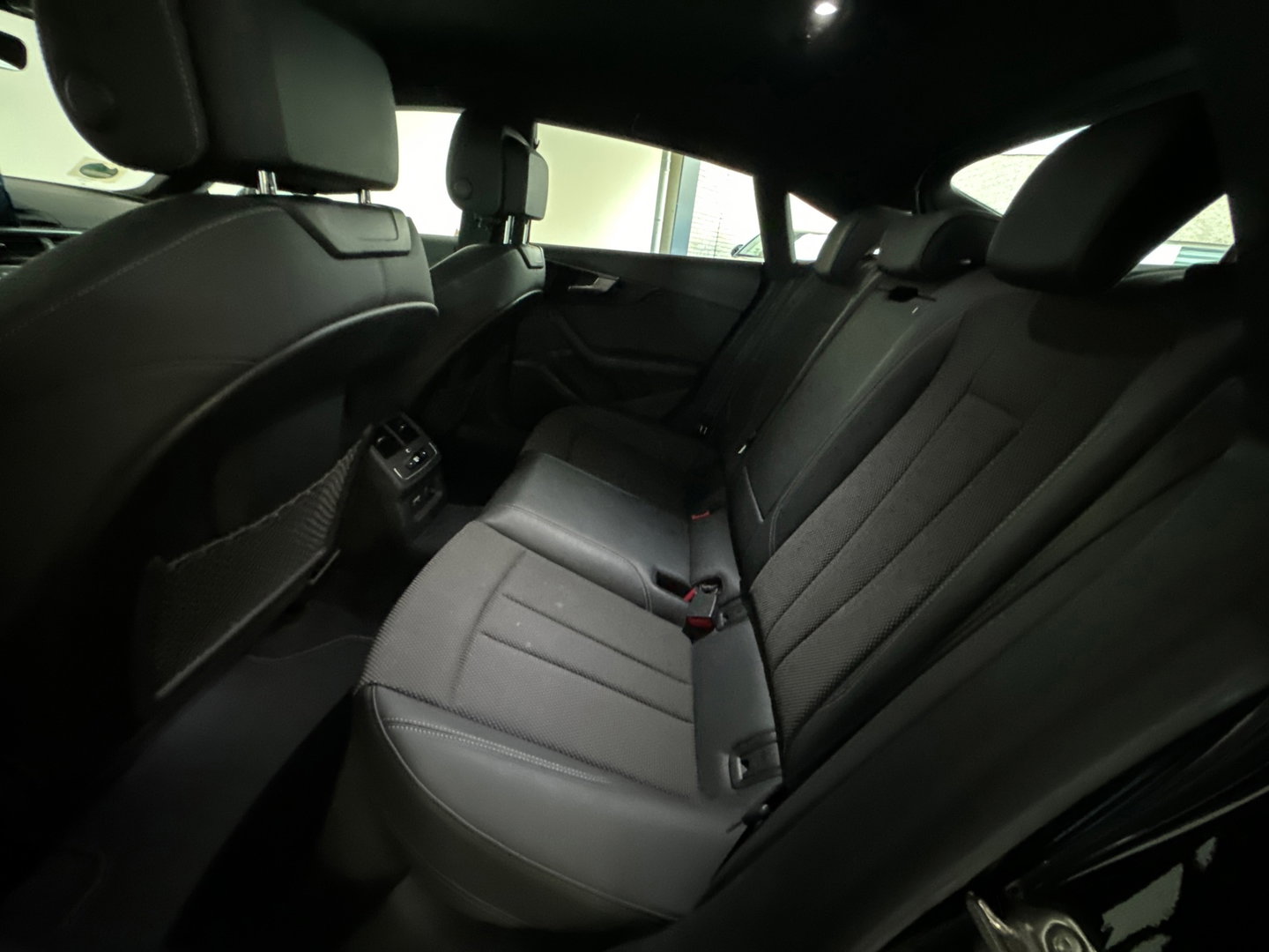 Audi A5 Sportback 40 TFSI S edition Competition Camera|Keyless|Trekhaak