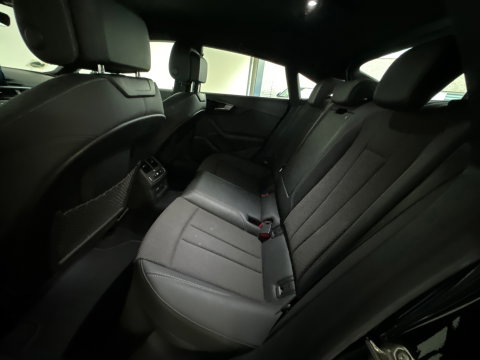 Audi A5 Sportback 40 TFSI S edition Competition Camera|Keyless|Trekhaak