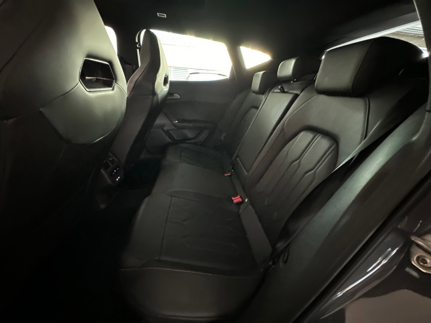 CUPRA Formentor 2.0 TSI 4DRIVE Pano|Beats|Trekhaak|Keyless|Dodehoek