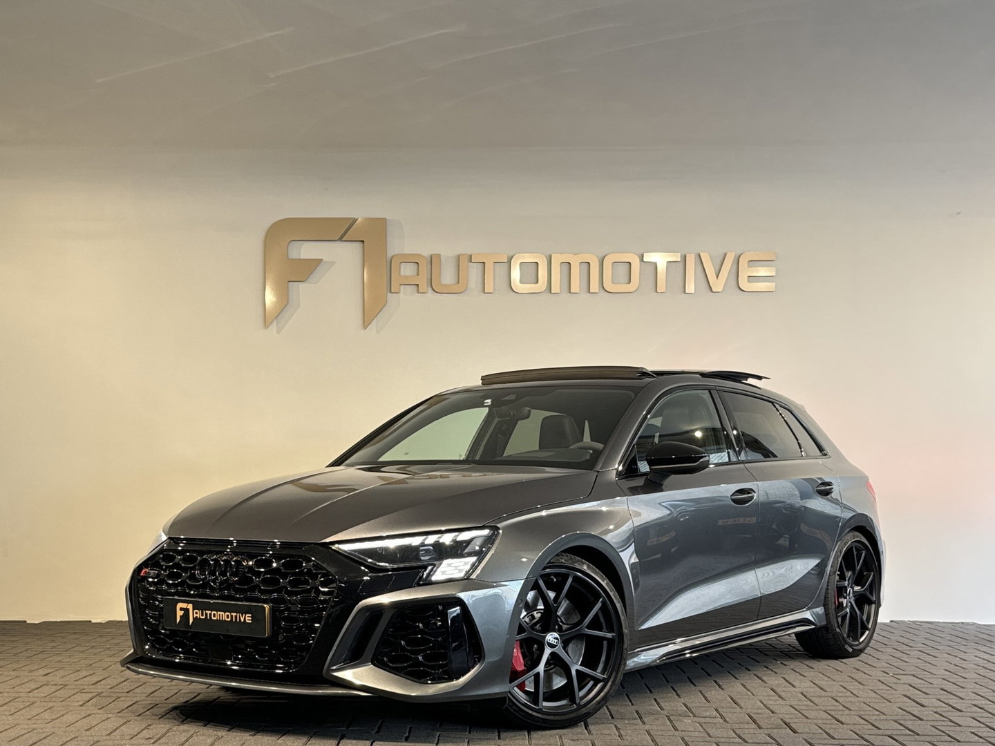 Audi RS3 Sportback 2.5 TFSI quattro Pano|Memory|HuD|B&O|Keyless|360