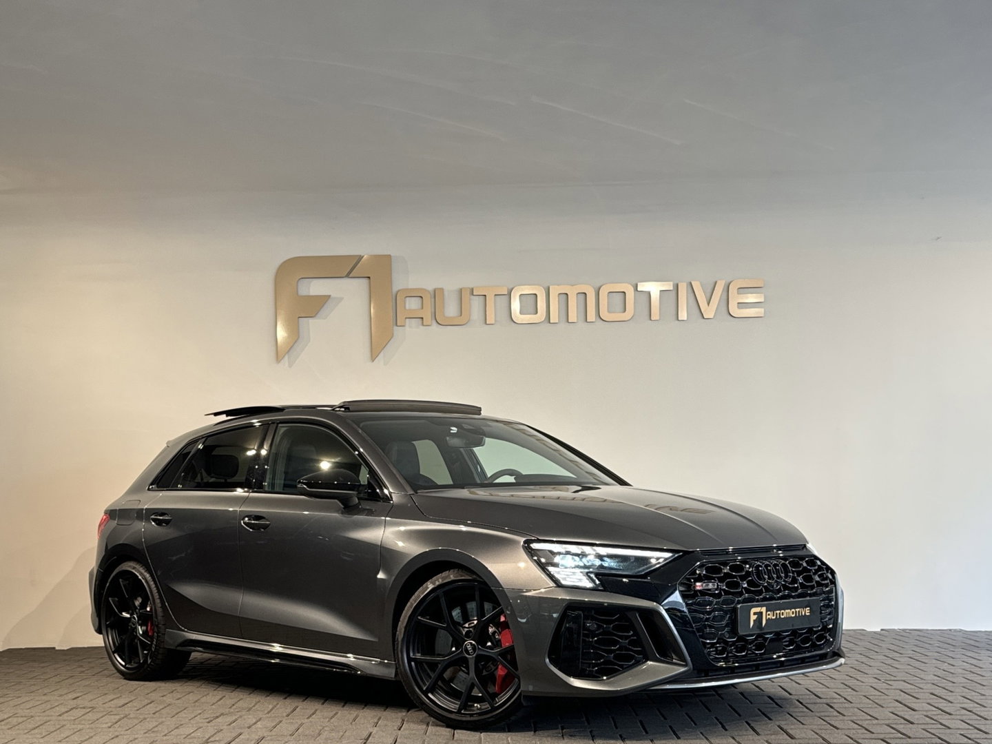 Audi RS3 Sportback 2.5 TFSI quattro Pano|Memory|HuD|B&O|Keyless|360
