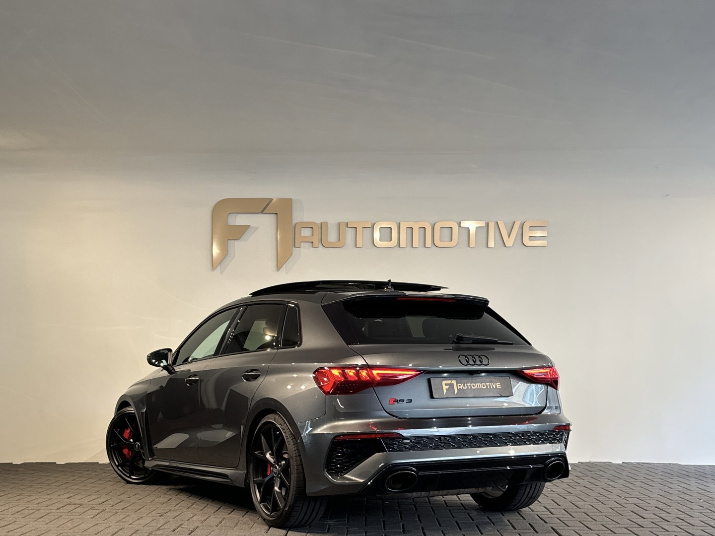 Audi RS3 Sportback 2.5 TFSI quattro Pano|Memory|HuD|B&O|Keyless|360