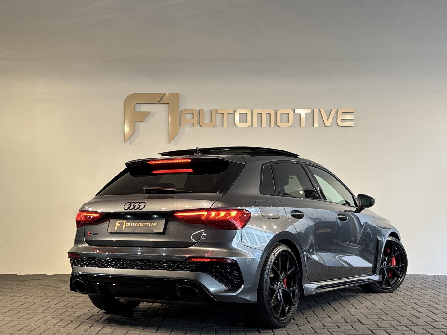 Audi RS3 Sportback 2.5 TFSI quattro Pano|Memory|HuD|B&O|Keyless|360