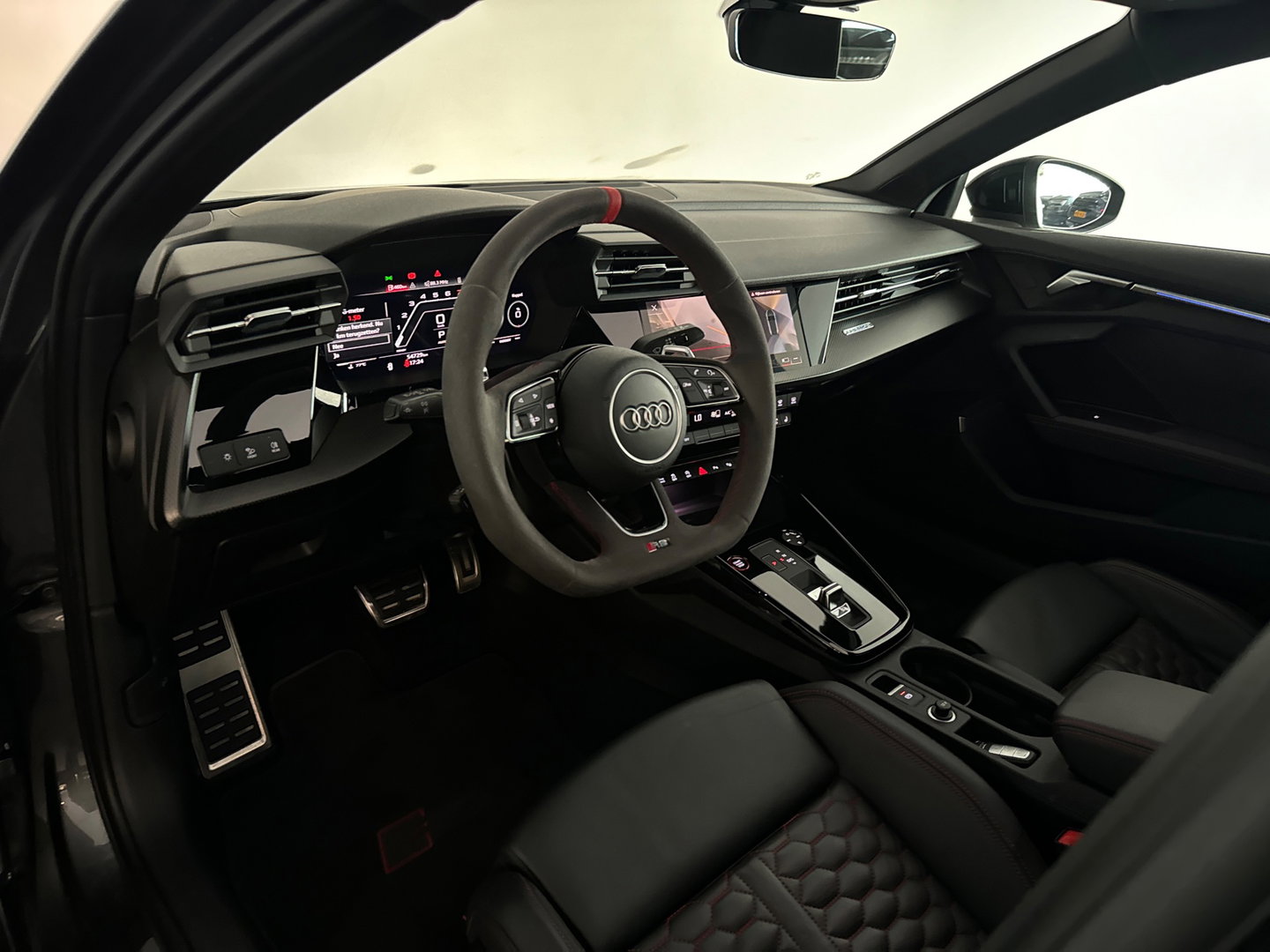Audi RS3 Sportback 2.5 TFSI quattro Pano|Memory|HuD|B&O|Keyless|360