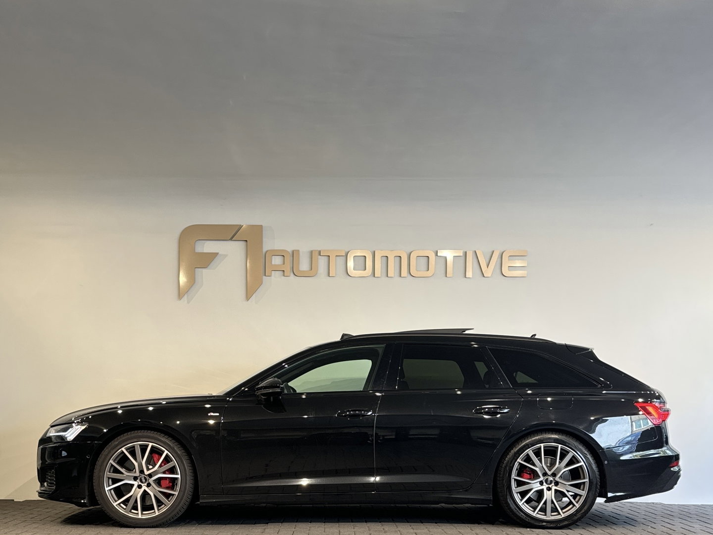 Audi A6 Avant 55 TFSI e quattro Competition Pano|HuD|Trekhaak| B&O