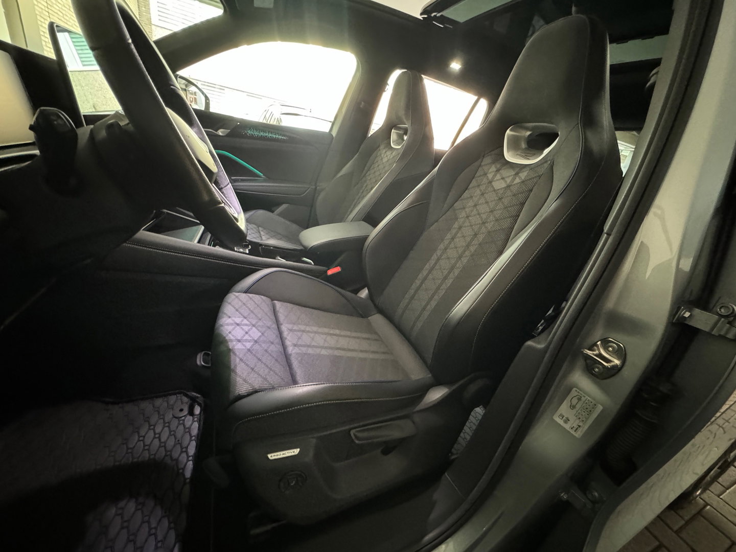 Volkswagen Tiguan 1.5 eHybrid R-Line Business Pano|H/K|Massage|HuD|Trekhaak