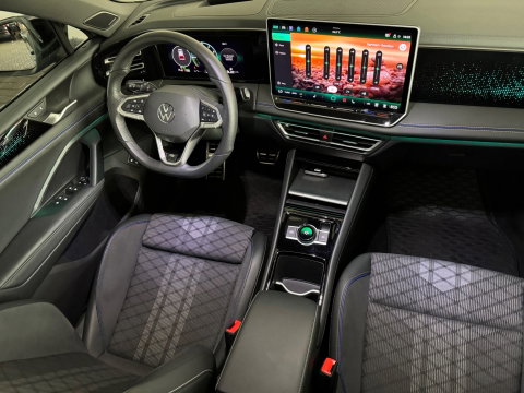 Volkswagen Tiguan 1.5 eHybrid R-Line Business Pano|H/K|Massage|HuD|Trekhaak