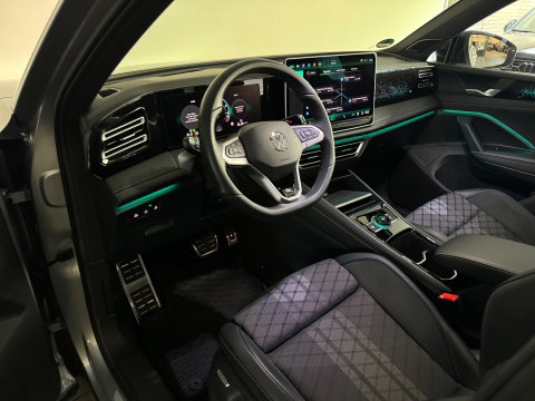 Volkswagen Tiguan 1.5 eHybrid R-Line Business Pano|H/K|Massage|HuD|Trekhaak