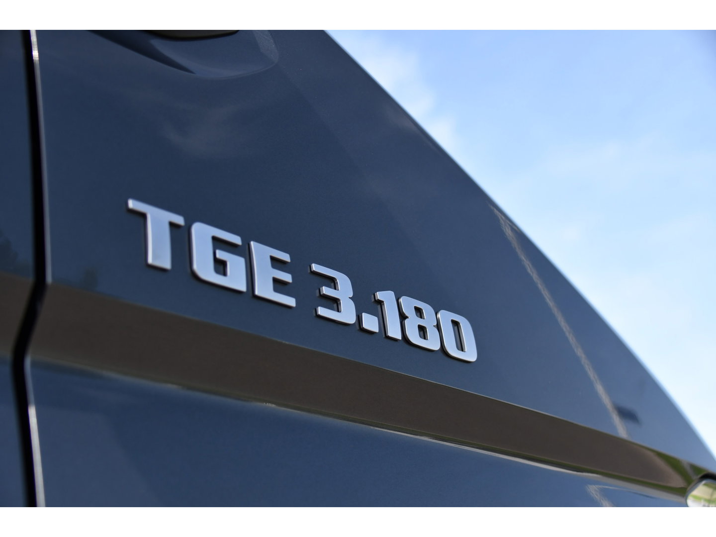 MAN TGE 3.180 35 2.0 L3H2 DC PB Edition Camera, Cruise, Carplay, LED, 177pk, Automaat, Sensoren, Multimedia, Uniek!