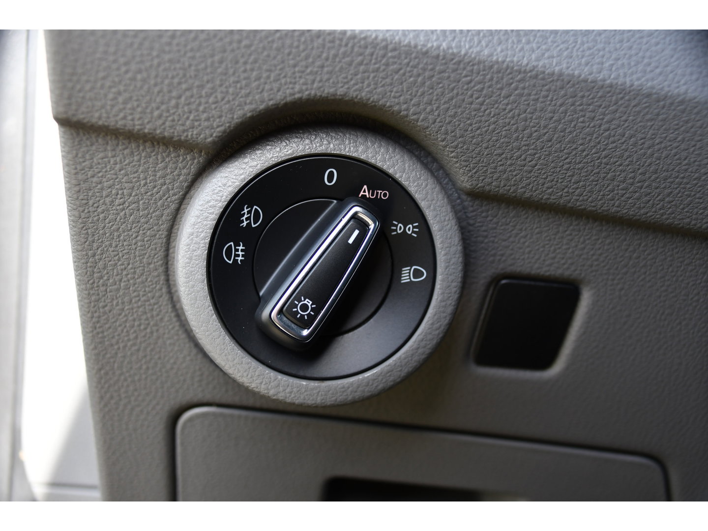 Volkswagen Transporter 2.0 TDI L2H1 30 Bulli Virtual, Cruise, Camera, Carplay, LED, Automaat, 150pk, Multimedia, Sensoren, Airco, Uniek!