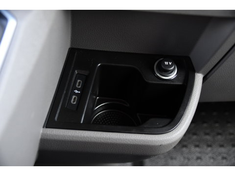 Volkswagen Transporter 2.0 TDI L2H1 30 Bulli Virtual, Cruise, Camera, Carplay, LED, Automaat, 150pk, Multimedia, Sensoren, Airco, Uniek!