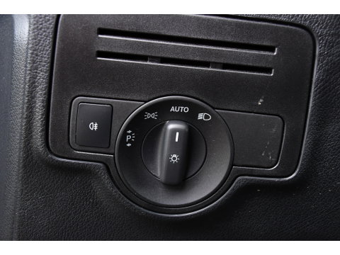 Mercedes-Benz Vito 116 CDI L2 Black Edition Cruise, Camera, Carplay, 164pk, Automaat, Sensoren, Trekhaak, Multimedia, LED, Stoelverwarming, Uniek!