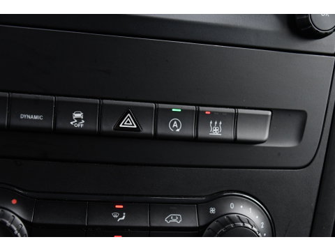 Mercedes-Benz Vito 116 CDI L2 Black Edition Cruise, Camera, Carplay, 164pk, Automaat, Sensoren, Trekhaak, Multimedia, LED, Stoelverwarming, Uniek!