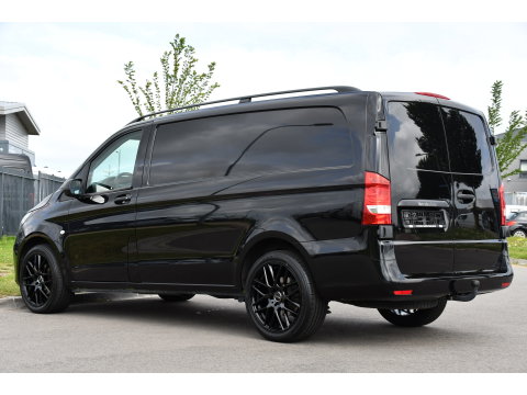 Mercedes-Benz Vito 116 CDI L2 Black Edition Cruise, Camera, Carplay, 164pk, Automaat, Sensoren, Trekhaak, Multimedia, LED, Stoelverwarming, Uniek!
