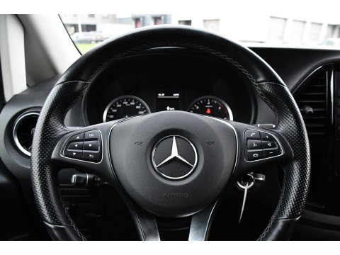 Mercedes-Benz Vito 119 CDI L2 Black Edition Camera, Cruise, Carplay, LED, Automaat, 190pk, Trekhaak, Multimedia, Sensoren, Uniek!