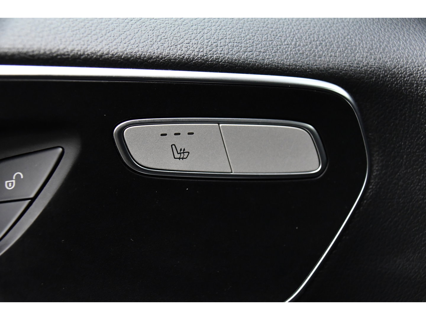 Mercedes-Benz Vito 119 CDI L2 Black Edition Camera, Cruise, Carplay, LED, Automaat, 190pk, Trekhaak, Multimedia, Sensoren, Uniek!