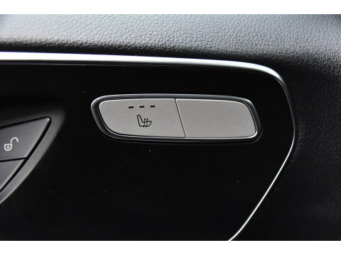 Mercedes-Benz Vito 119 CDI L2 Black Edition Camera, Cruise, Carplay, LED, Automaat, 190pk, Trekhaak, Multimedia, Sensoren, Uniek!
