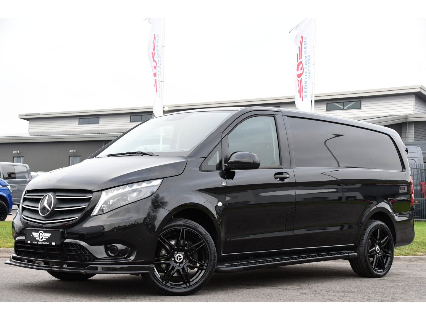 Mercedes-Benz Vito 119 CDI L2 Black Edition Camera, Cruise, Carplay, LED, Automaat, 190pk, Trekhaak, Multimedia, Sensoren, Uniek!