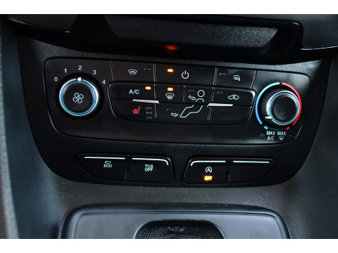 Ford Transit Connect 1.5 EcoBlue L2 Black Edition Camera, Cruise, Sensoren, Stoelverwarming, Automaat, 100pk, Multimedia, Trekhaak, Uniek!