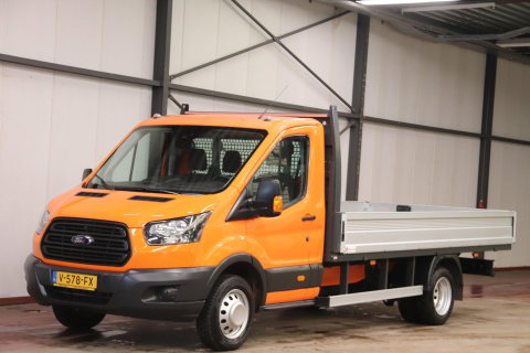 Ford Transit OPEN LAADBAK DUBBELLUCHT Ford Transit met nieuwe NIEUWE MOTOR OPEN LAADBAK DUBBELLUCHT TREKHAAK 2800KG