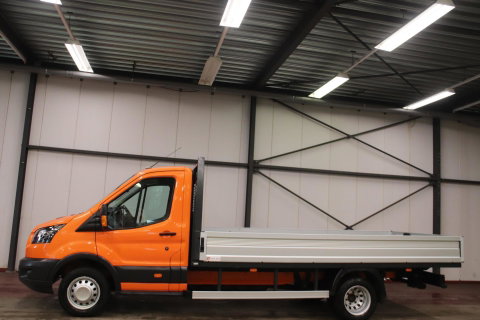 Ford Transit OPEN LAADBAK DUBBELLUCHT Ford Transit met nieuwe NIEUWE MOTOR OPEN LAADBAK DUBBELLUCHT TREKHAAK 2800KG