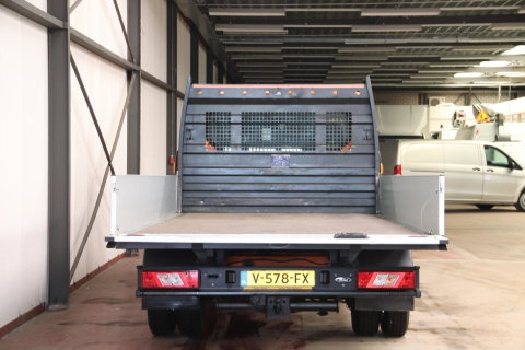 Ford Transit OPEN LAADBAK DUBBELLUCHT Ford Transit met nieuwe NIEUWE MOTOR OPEN LAADBAK DUBBELLUCHT TREKHAAK 2800KG