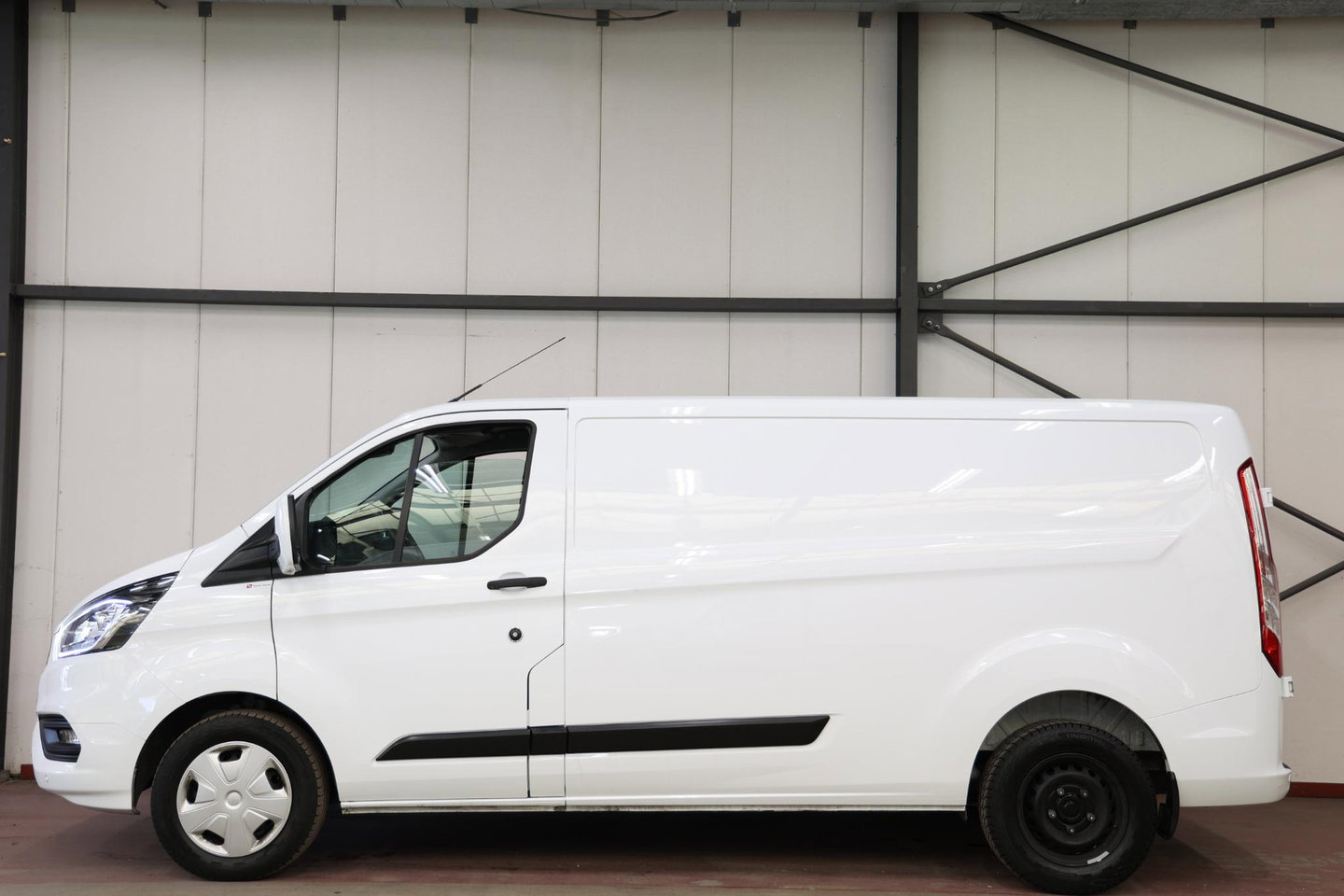 Ford Transit Custom 2.0 TDCI L2H1 AUTOMAAT