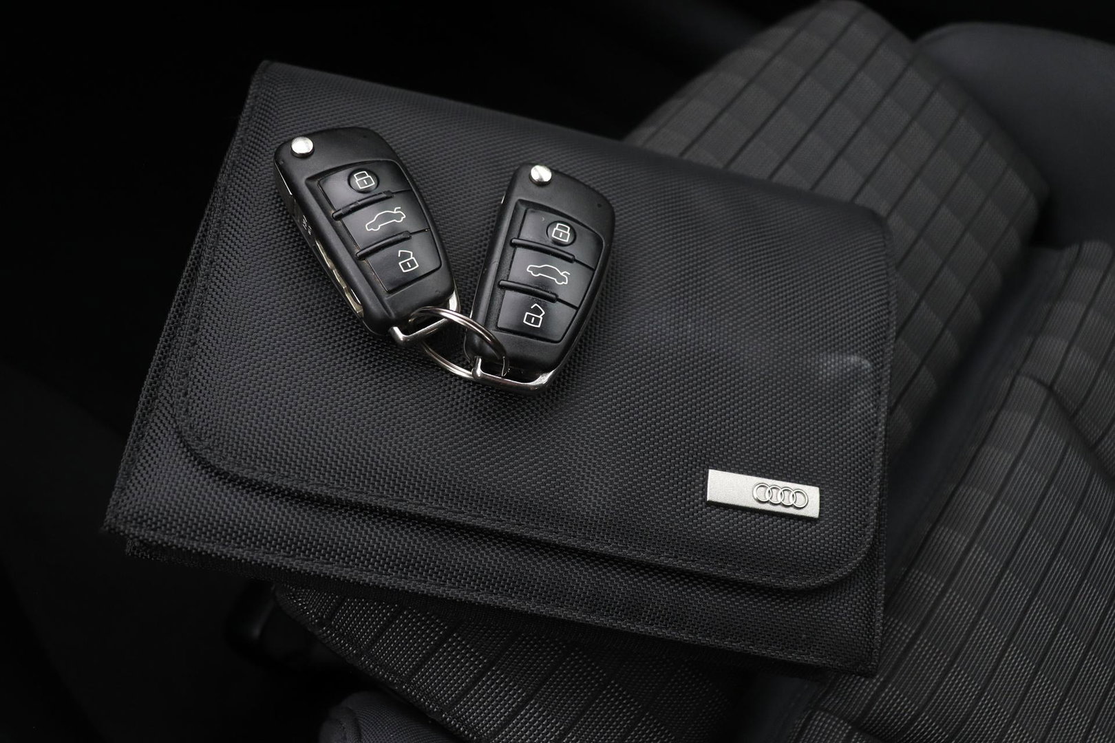 Audi A3 Sportback 35 TFSI CoD Design Pro Line Plus | Trekhaak | Stoelverwarming | Cruise Control | Keyless Entry | LED | PDC V+A | 17 Inch