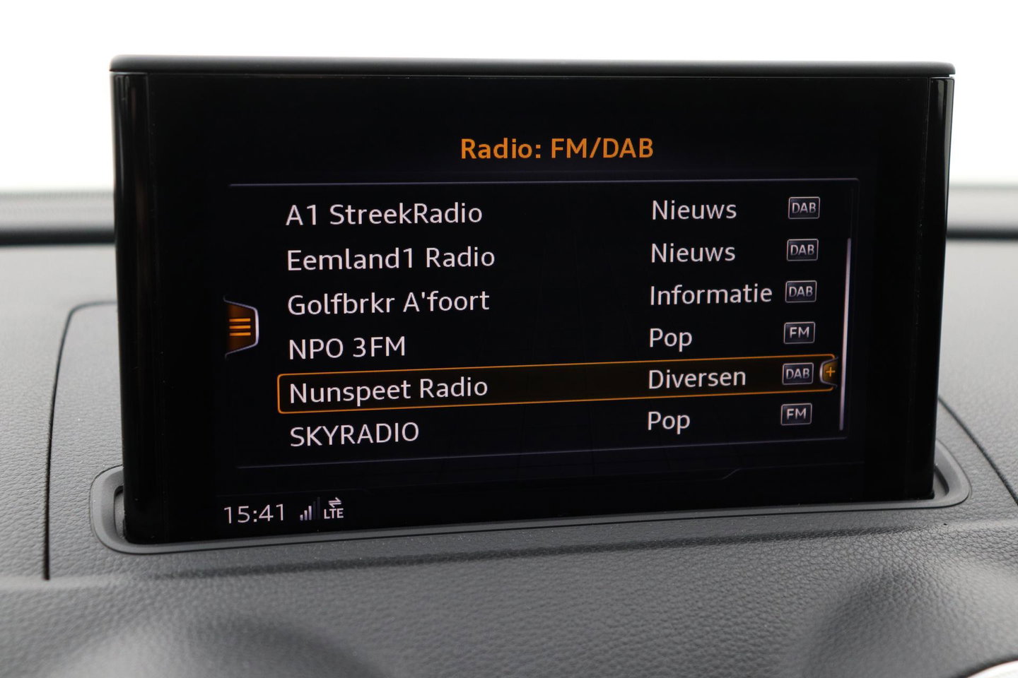Audi A3 Sportback 35 TFSI CoD Design Pro Line Plus | Trekhaak | Stoelverwarming | Cruise Control | Keyless Entry | LED | PDC V+A | 17 Inch