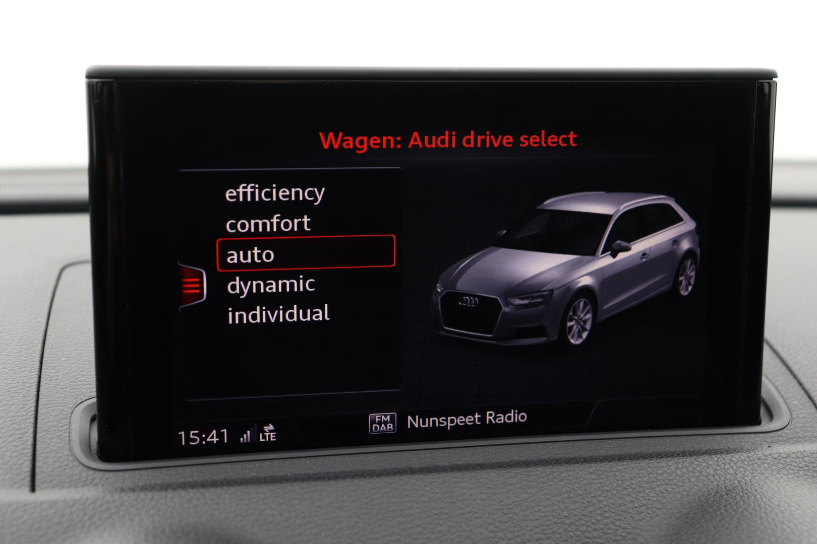 Audi A3 Sportback 35 TFSI CoD Design Pro Line Plus | Trekhaak | Stoelverwarming | Cruise Control | Keyless Entry | LED | PDC V+A | 17 Inch