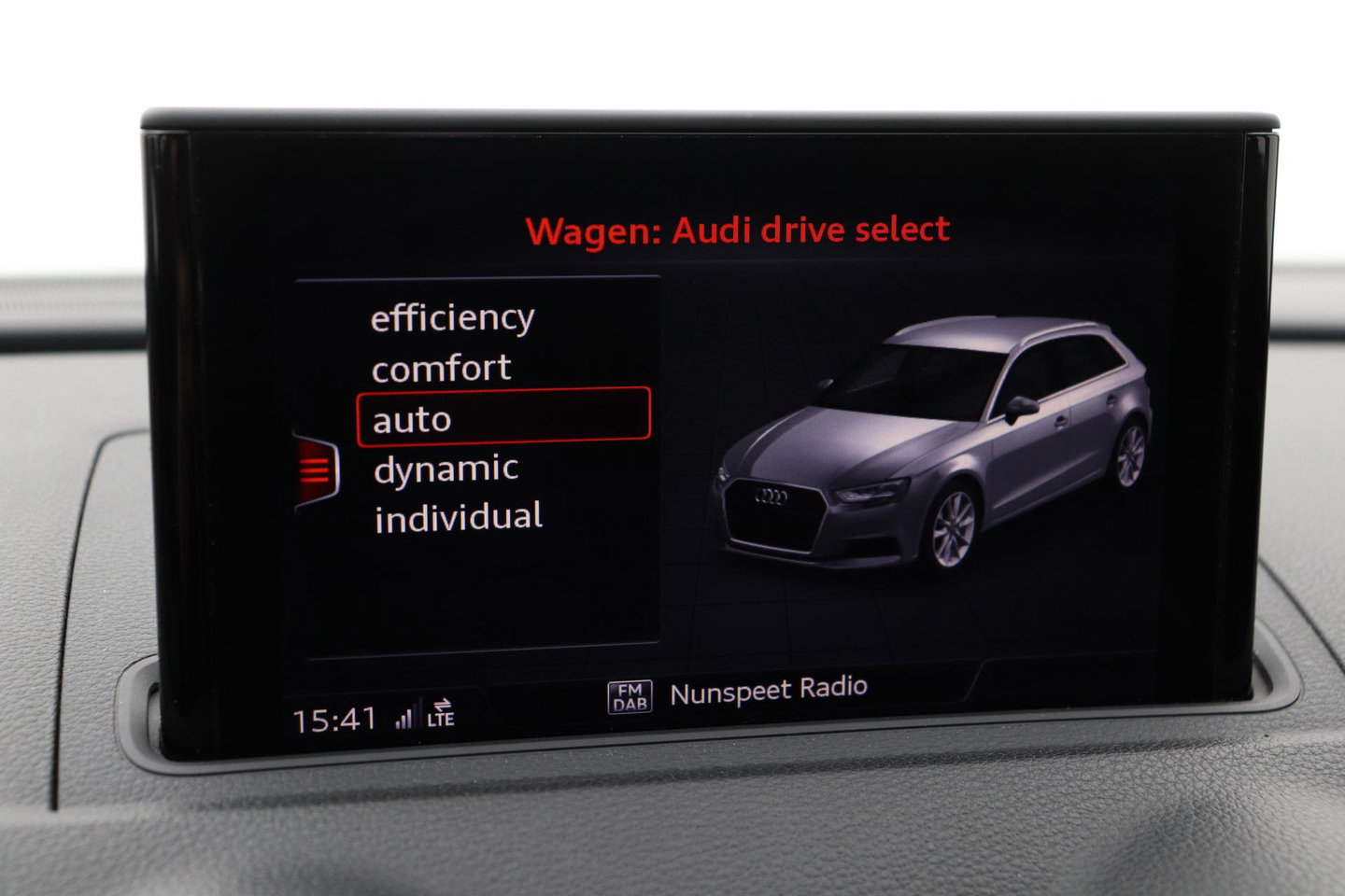 Audi A3 Sportback 35 TFSI CoD Design Pro Line Plus | Trekhaak | Stoelverwarming | Cruise Control | Keyless Entry | LED | PDC V+A | 17 Inch