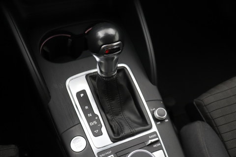 Audi A3 Sportback 35 TFSI CoD Design Pro Line Plus | Trekhaak | Stoelverwarming | Cruise Control | Keyless Entry | LED | PDC V+A | 17 Inch